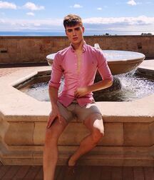 Hot Pink Guys Gay Porn shirtless  617379f9e1b3a.jpg