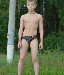 Sexy Speedo Guys Twink Tube 617dd0c64cc3f.jpg