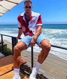 Sexy Sunglasses Guys Twink Tube 618316ab4bddb.jpg