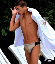 Sexy Speedo Twinks Tube Boys Gold 618ae9b863e33.jpg