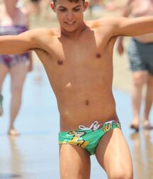 Sexy Speedo Twinks Tube Boys Gold 618ae9cfe1b33.jpg