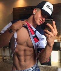 Shirt LIfter Twinks Twink Tube