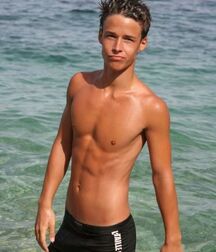 Sexy Abs Twink Tube handsome shirtless dudes 618ddf9407c3e.jpg