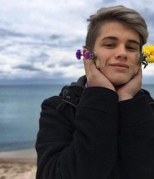 Handsome Faces Twink Tube good-looking portrait 619177ffa6692.jpg
