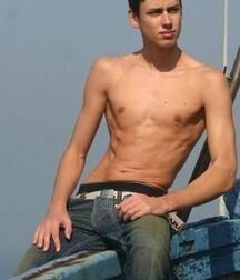 Handsome Fit Teens Twink Tube Shirtless Up 619364be4456c.jpg