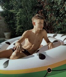 Sexy Guys & Inflatables Gay Porn 619ac5fd8ca65.jpg