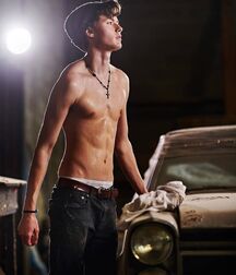 Twinks Sexy Jeans Guys 619af3f185c0c.jpg