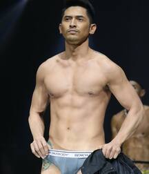 Sexy Model Ahron Villhena Twink Tube 619c5a0b686f8.jpg