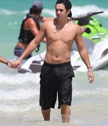Sexy Austin Mahones Twink Tube 61a3fa2d39c4e.jpg