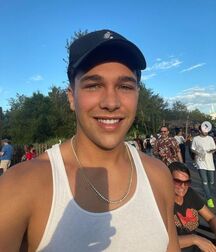 Sexy Austin Mahones Twink Tube 61a3fa38cac28.jpg