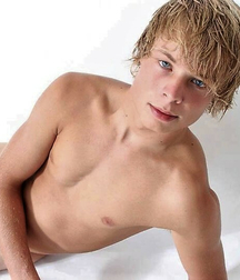 Handsome Faces Guys Twink Tube males sexy 61bfe8d0b1385.jpg