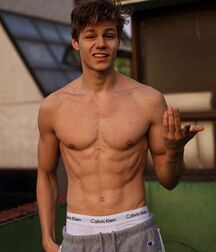 Sexy Saggers Straight Twink Guy Tube 61cff2993bc48.jpg