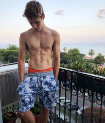 Sexy Saggers Straight Twink Guy Tube 61cff2f9876e2.jpeg