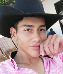Handsome Faces Selfie Adorable Twink Tube  61e8bbda3ab6f.jpg