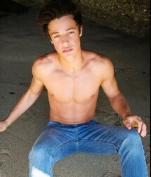 Handsome Cameron Twink Tube model fashion 61f2b8e8d3eb9.jpg