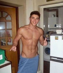 Sexy Guys In Towels Twink Tube muscular shirtless
