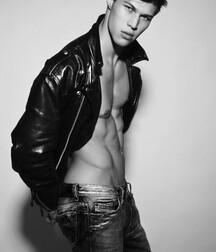 Handsome Fit Model Alexej Twink Tube 61ffef4ec39ae.jpeg