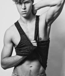Handsome Fit Model Alexej Twink Tube 61ffef65ec7fe.jpg