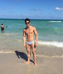 Sexy Beach Guys Straight Twink Tube 620037a1e2814.jpg