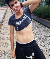 Crop Top Twinks Hunks Tube Guys Mix