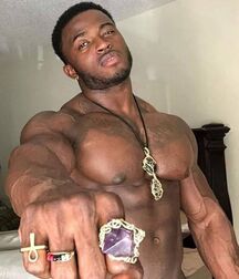 Sexy Bling Guys Built Gay Porn 620be99f527a9.jpg
