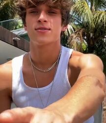 Muscle Shirt Twinks Hunks Tube Look Good In Them