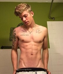 Adonis Belt Muscle Guys Gay Porn 62157f1d3ed91.jpg