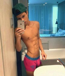 Handsome Shirtless Guys Public Twink Tube Mix 62159e4b720f6.jpg