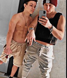 Good Looking Twinks Porn TEENS ROCK! shirtless 622983a73d829.jpeg