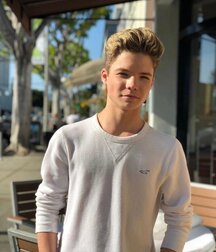 Handsome Twinks Boys Porn Youth amature handsome shirtless  623773eb53438.jpg