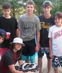 Handsome Teens  shirtless lean pecs boys porn amature  6238d1b461bf9.jpg