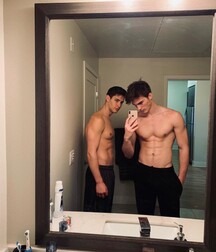 Sexy Pecs Twinks Hunks Twink Tube Ripped athlete 623e16eb36587.jpg