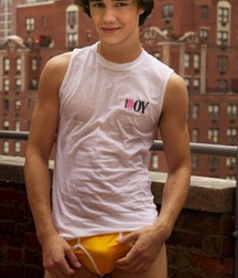 Sexy Bulge Twinks Swim Shirtless Tube 6249e8242ed2d.jpg