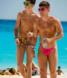 Sexy Beach Guys Twink Tube exhibitionist beach