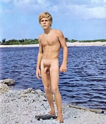 Spring Beach Guys Nude Twink Tube Fun 6251e23915330.jpg