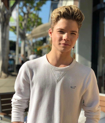 Handsome Faces Twink Guys 625269a25c0cd.jpg