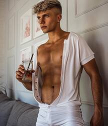 Handsome Model Adam Gay Boys Tube 625ec54a3e5c1.jpg