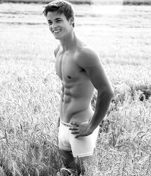 B&W Art Gay Porn Boys Tube photography 62683f7a1f367.jpg