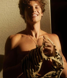 Handsome Singer Shawn Mendes Twink Tube 626cbba3af608.jpg