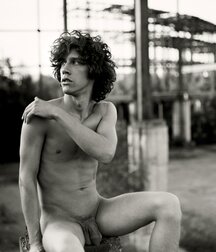 Art B&W Photos Gay Boys Twink Tube photography art 62b0bbc7e6440.jpg