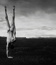 Art B&W Gay Boys Tube especially of good looking guys 62bb25331ce29.jpg