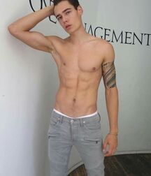Handsome Fit Model Mario Gay Boys Tube 62c0c05cdca28.jpg