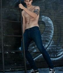 Handsome Fit Model Mario Gay Boys Tube 62c0c06e89424.jpg