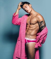 Handsome Fit Model Mario Gay Boys Tube 62c0c07565921.jpg