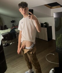 Snap Sexy Selfies Gay Boys Tube Mirror Porn 62d0f47e73c68.jpg