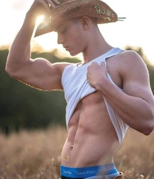 Abs Hard Guys Gay Boys Tube Flex 62d5c648457de.jpg