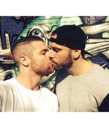 Kissing Is Nice Gay Tube 5f7a208c9757a.jpg
