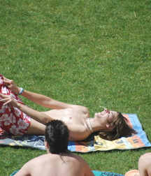 At the swimming pool 5bba74c502481.jpg