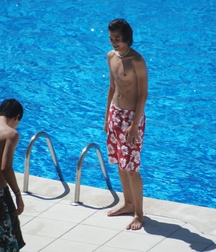 At the swimming pool 5bba74f245087.jpg