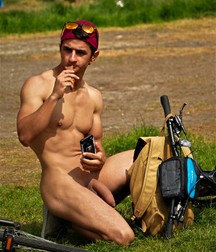 nude 5cf82c662283c.jpg